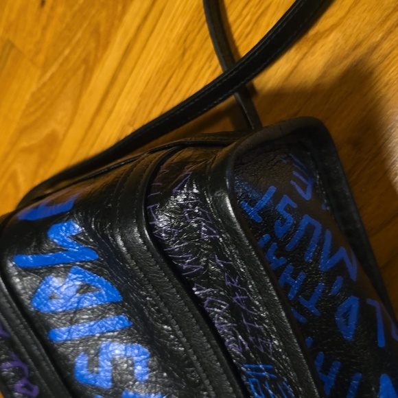 Balenciaga - Picture 15 of 16